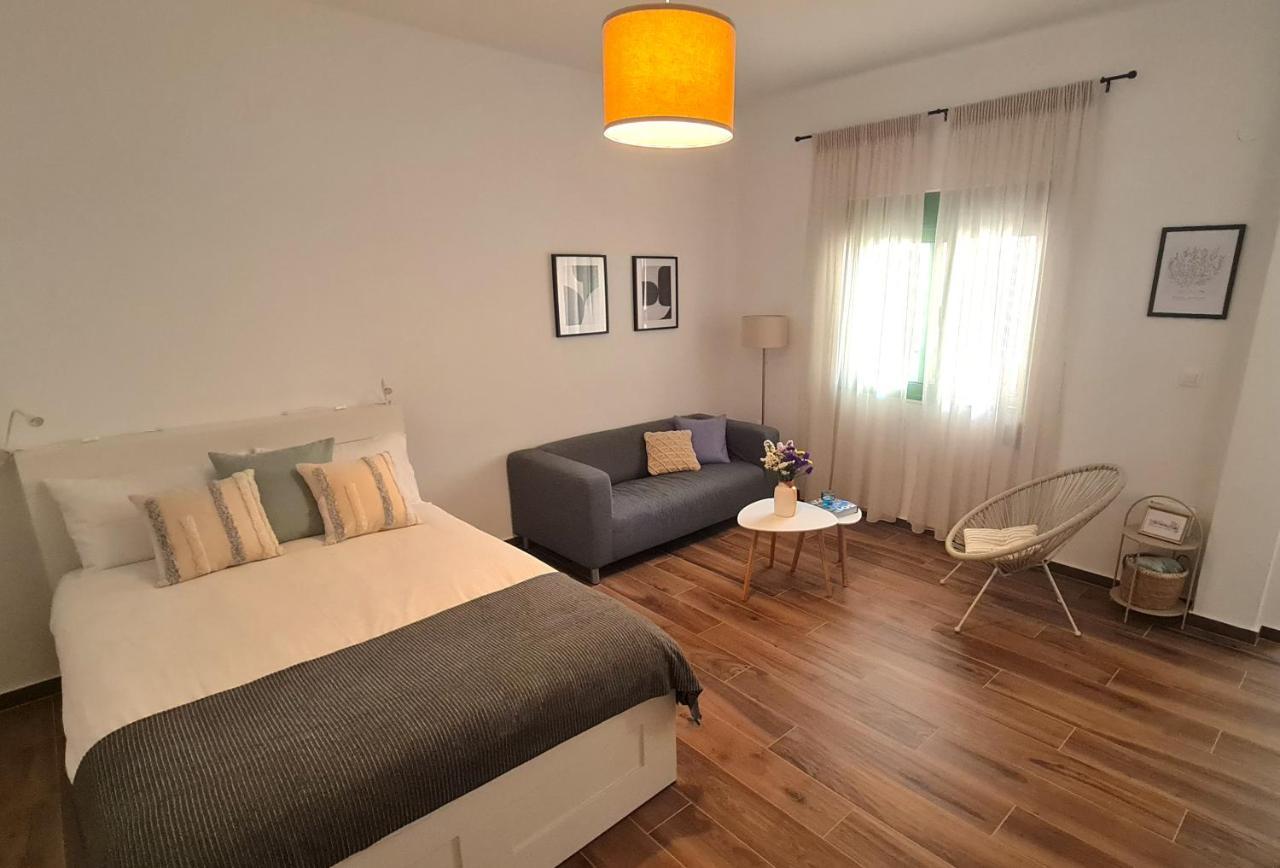 Yannis Guest House Aegina Экстерьер фото
