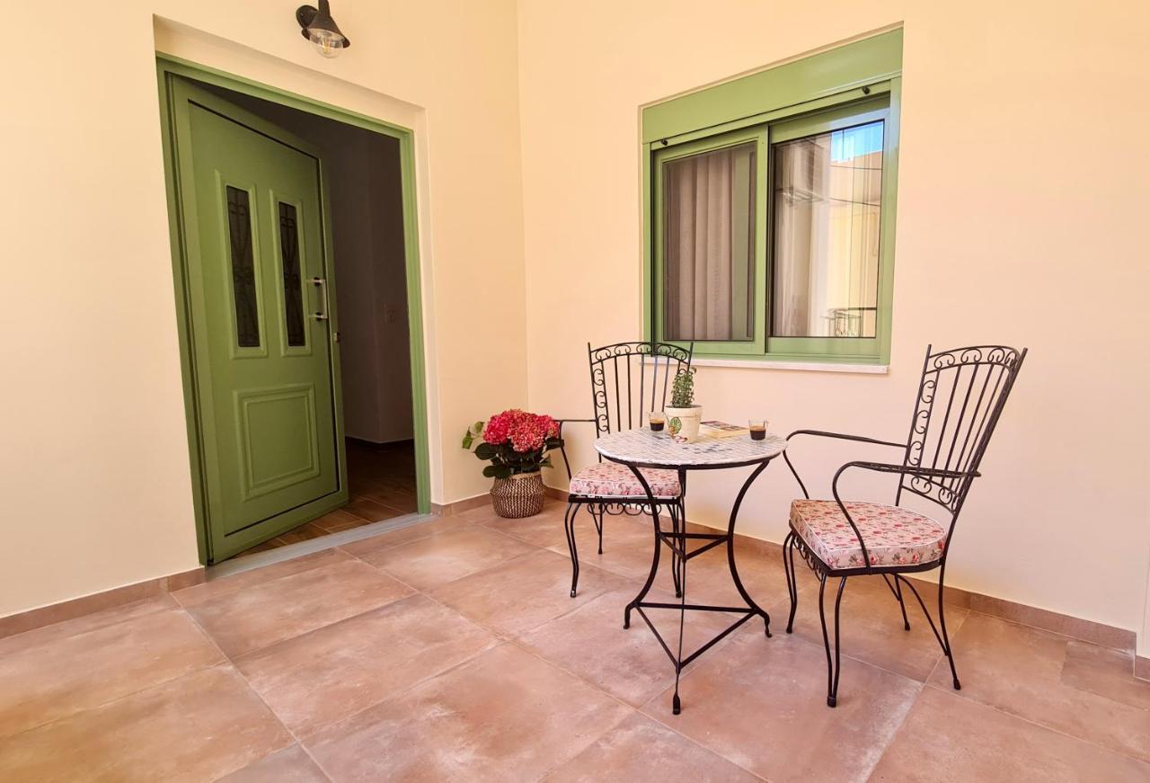 Yannis Guest House Aegina Экстерьер фото